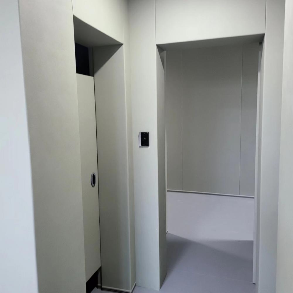 談話室防撞軟包對(duì)墻面平整的要求